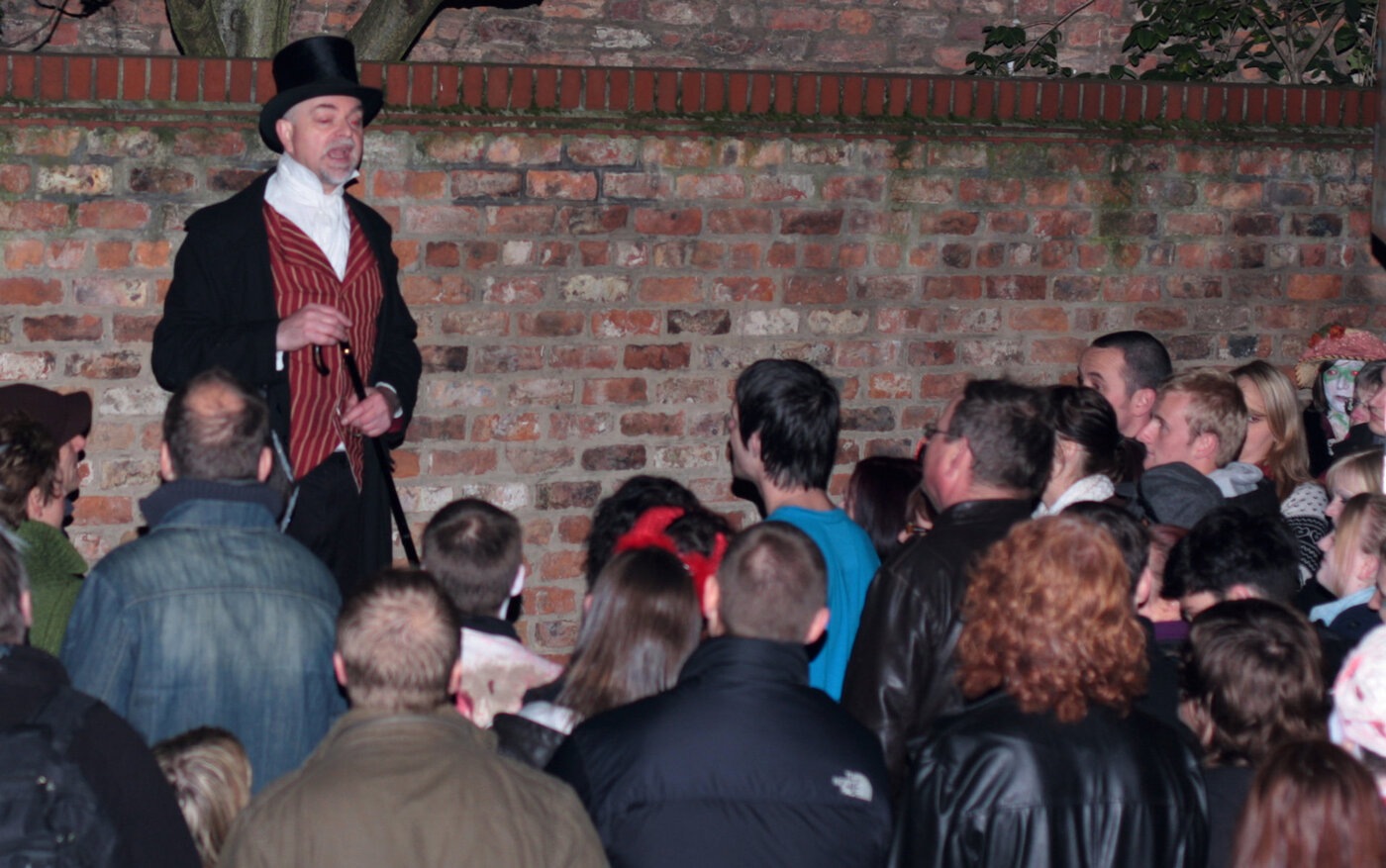 Ghost keeper walk 03